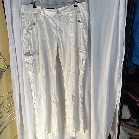 White Button-Up Pants - Picture 4 of 4